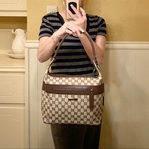 ***EXTRA PHOTOS*** Authentic Gucci Handbag - Picture 3 of 3